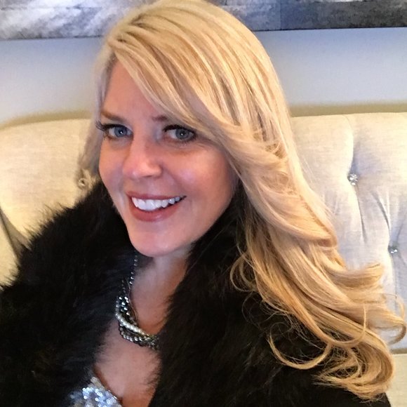 Meet your Posher, Ingrid - Picture 2 of 2